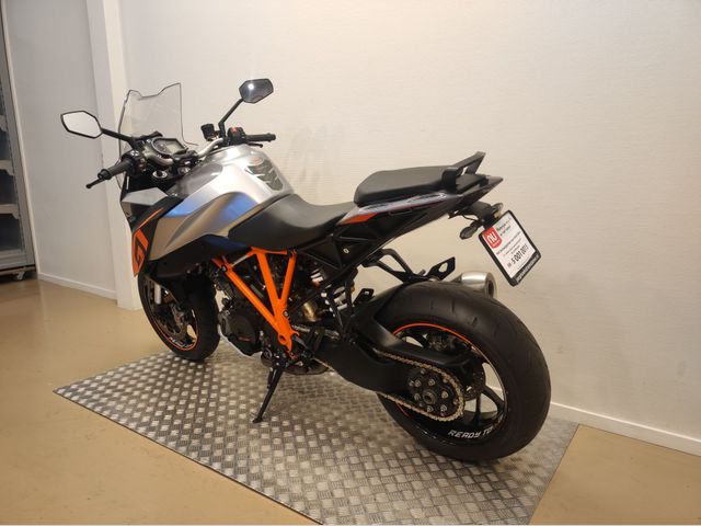 ktm - 1290-super-duke-gt