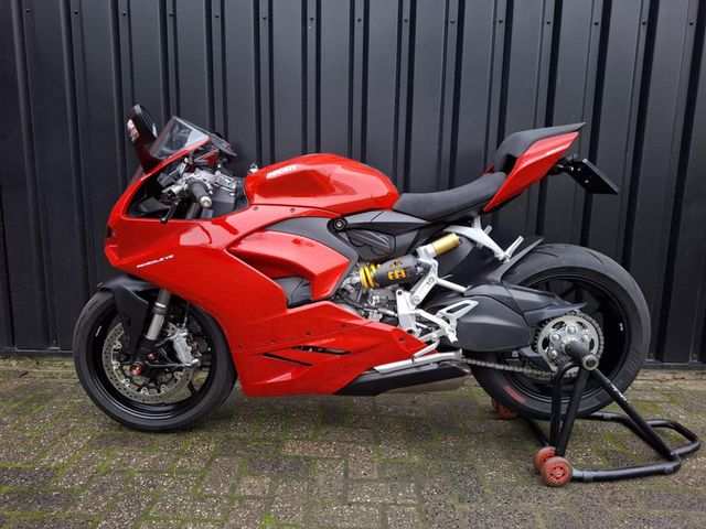 ducati - panigale-v2