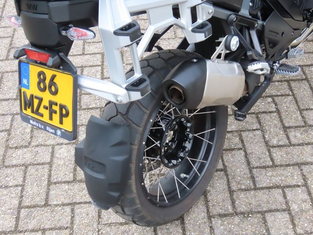 bmw - r-1300-gs-adventure