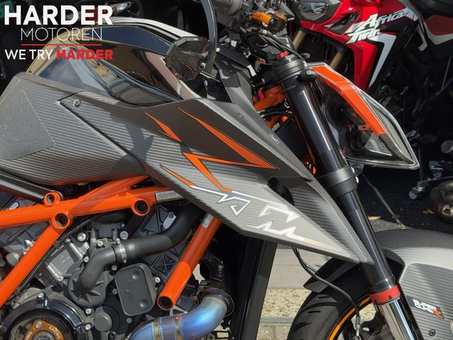 ktm - 1290-super-duke-r