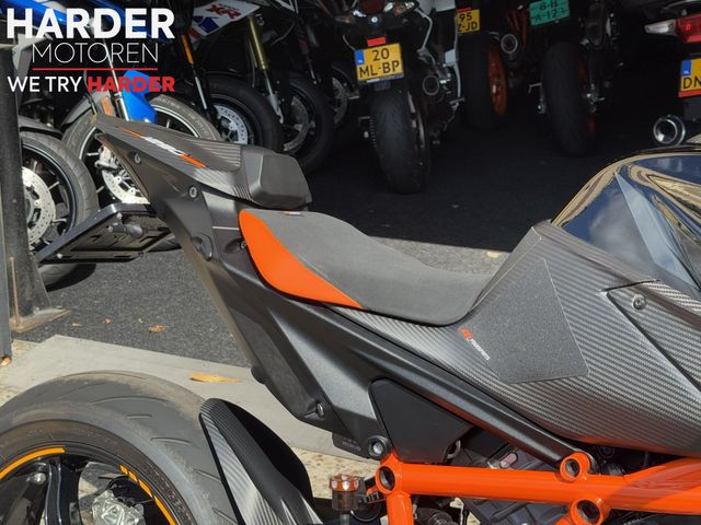 ktm - 1290-super-duke-r