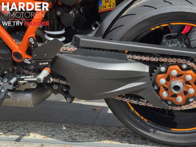 ktm - 1290-super-duke-r