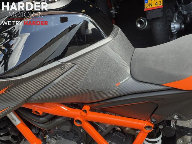 ktm - 1290-super-duke-r