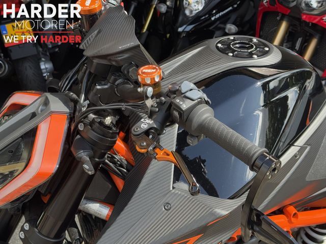 ktm - 1290-super-duke-r