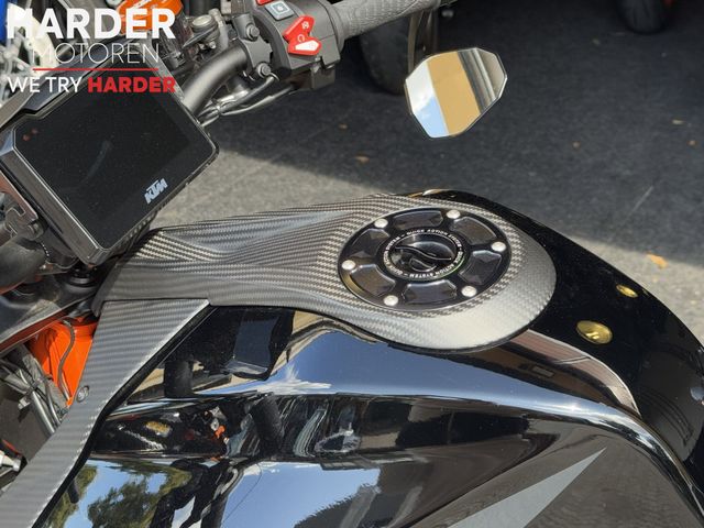 ktm - 1290-super-duke-r