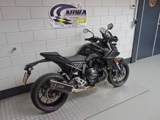 suzuki - gsx-8s