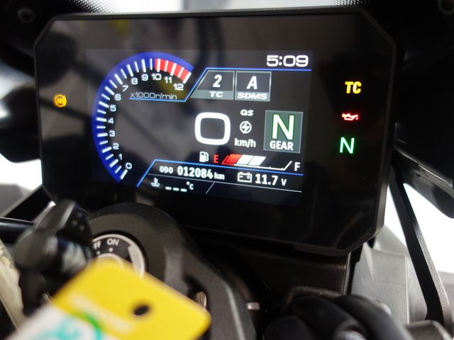 suzuki - gsx-8s