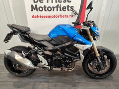 SUZUKI GSR 750 A