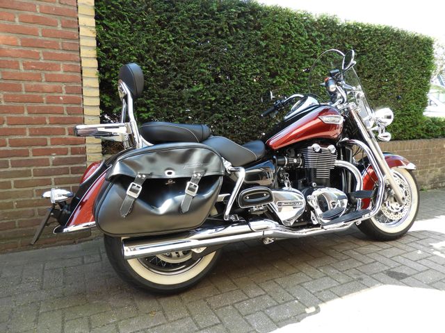 triumph - thunderbird-lt-abs
