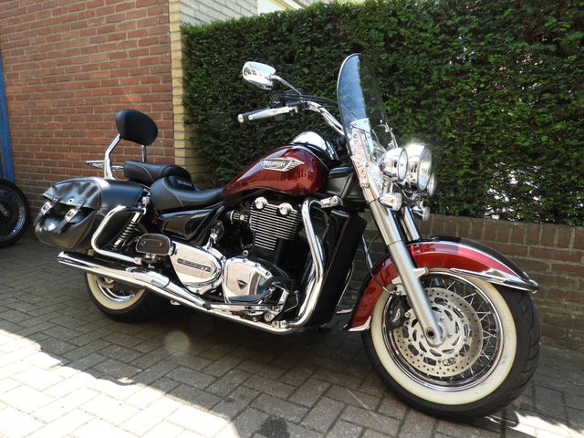 triumph - thunderbird-lt-abs