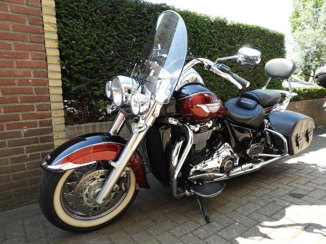 triumph - thunderbird-lt-abs