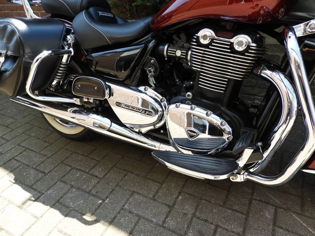 triumph - thunderbird-lt-abs