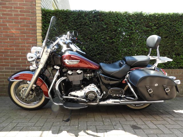 triumph - thunderbird-lt-abs