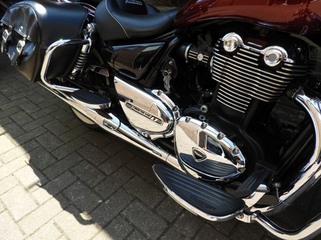 triumph - thunderbird-lt-abs