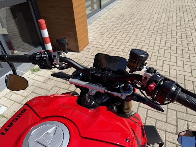 ducati - streetfighter-v4s