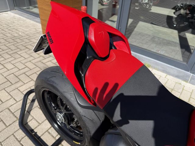 ducati - streetfighter-v4s