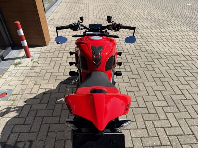 ducati - streetfighter-v4s