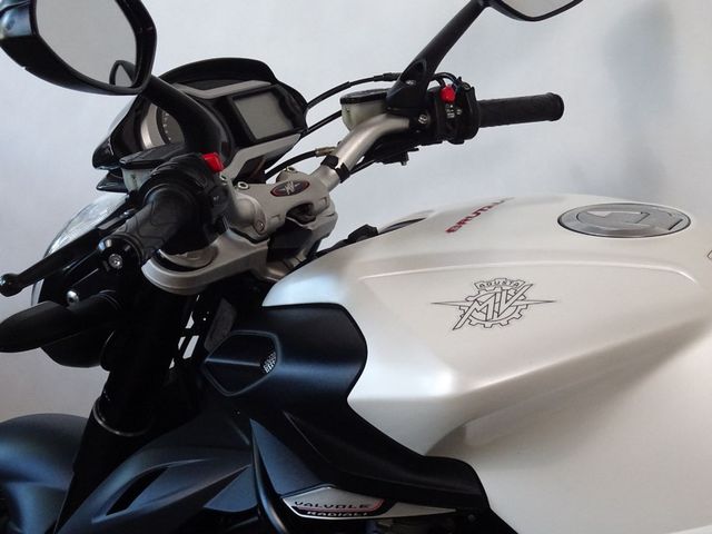 mv-agusta - brutale-920