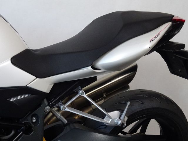 mv-agusta - brutale-920