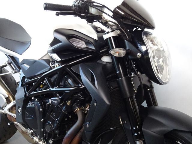 mv-agusta - brutale-920