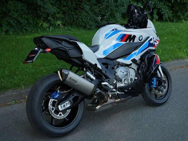 bmw - m-1000-xr