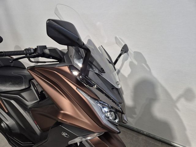 kymco - ak-550