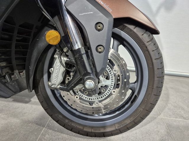 kymco - ak-550