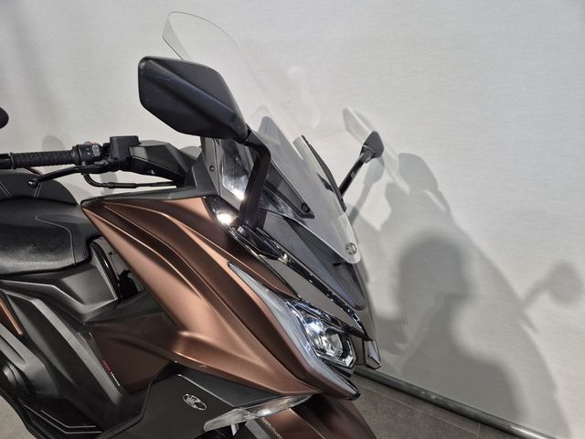 kymco - ak-550
