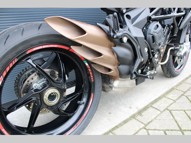 mv-agusta - brutale-800-rr