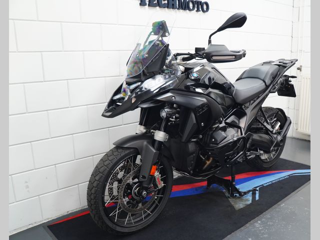 bmw - r-1300-gs-triple-black