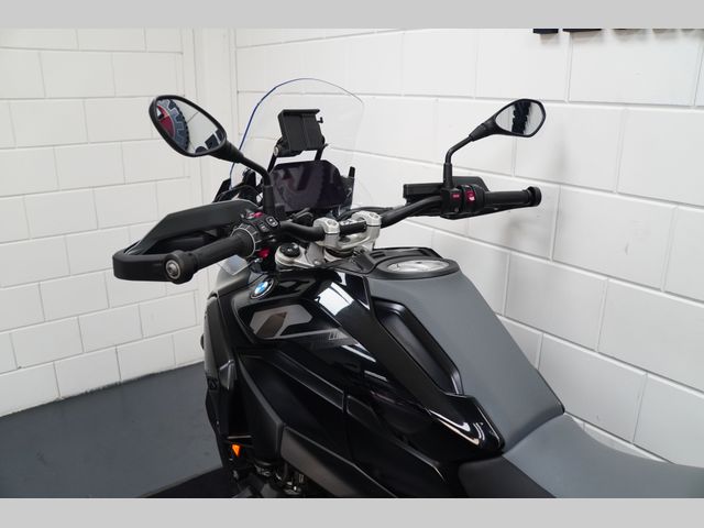 bmw - r-1300-gs-triple-black