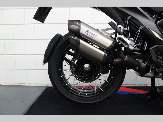 bmw - r-1300-gs-triple-black