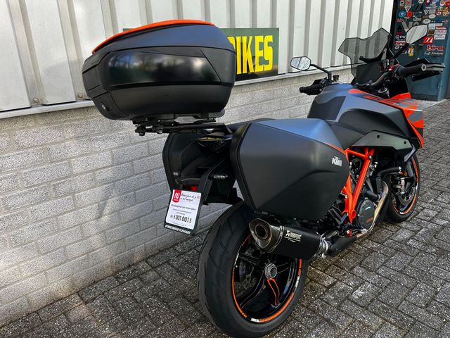 ktm - 1290-super-duke-gt