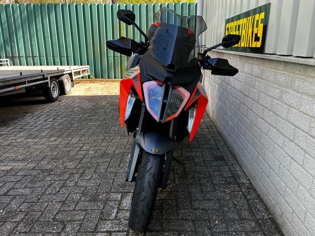 ktm - 1290-super-duke-gt