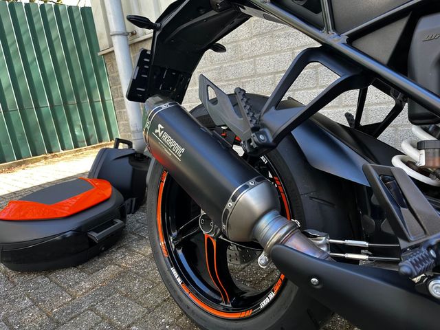 ktm - 1290-super-duke-gt