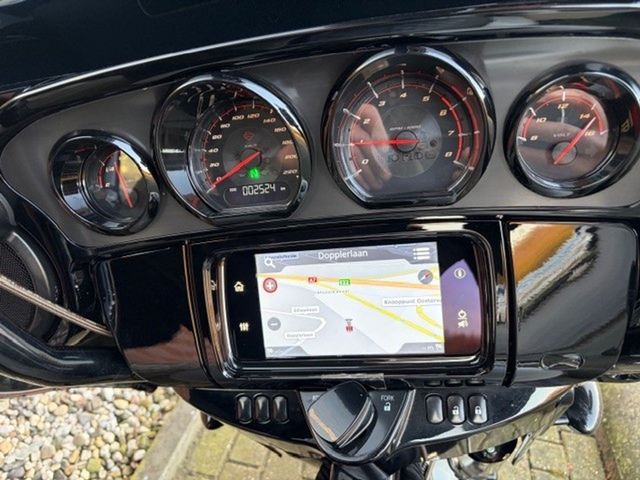 harley-davidson - street-glide-cvo-flhxse