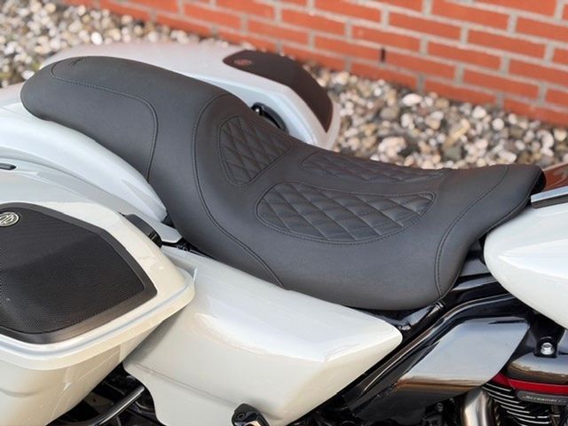 harley-davidson - street-glide-cvo-flhxse