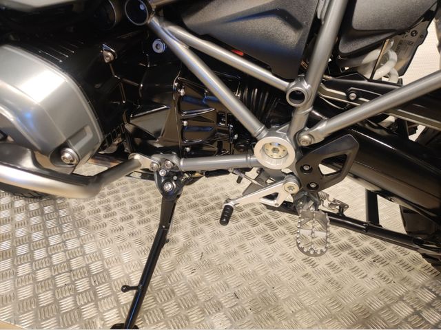 bmw - r-1200-gs-adventure-triple-black