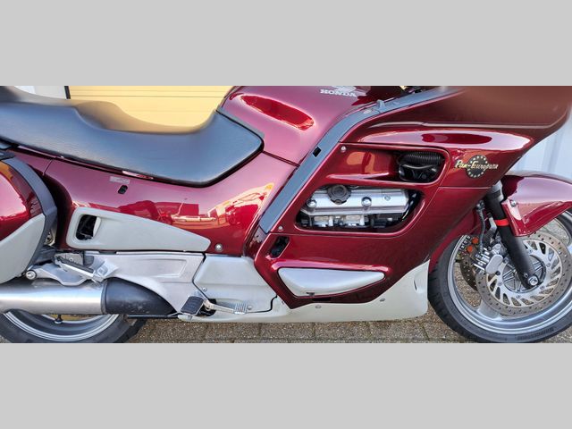 honda - st-1100-pan-european