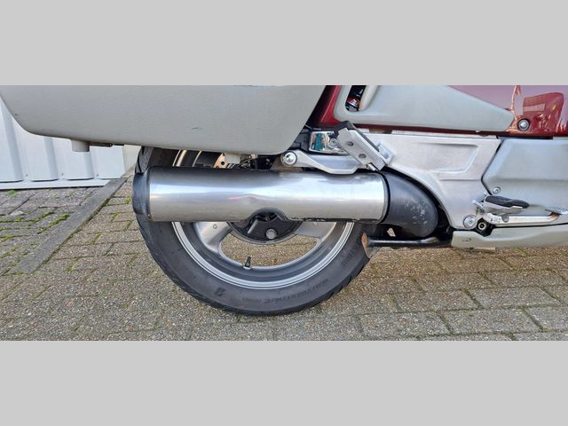 honda - st-1100-pan-european