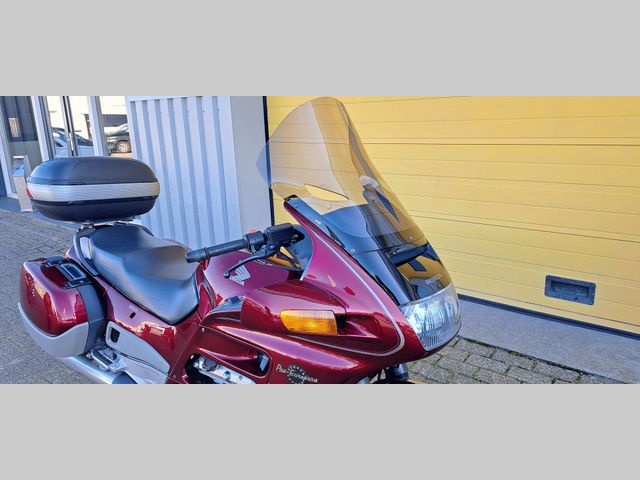 honda - st-1100-pan-european