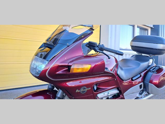 honda - st-1100-pan-european