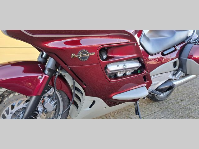 honda - st-1100-pan-european