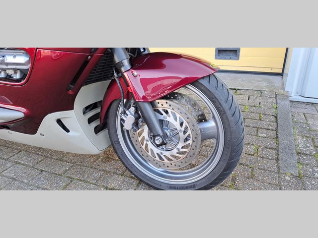 honda - st-1100-pan-european