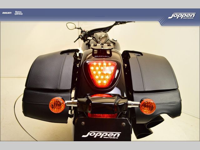 suzuki - c-1500-lc-intruder