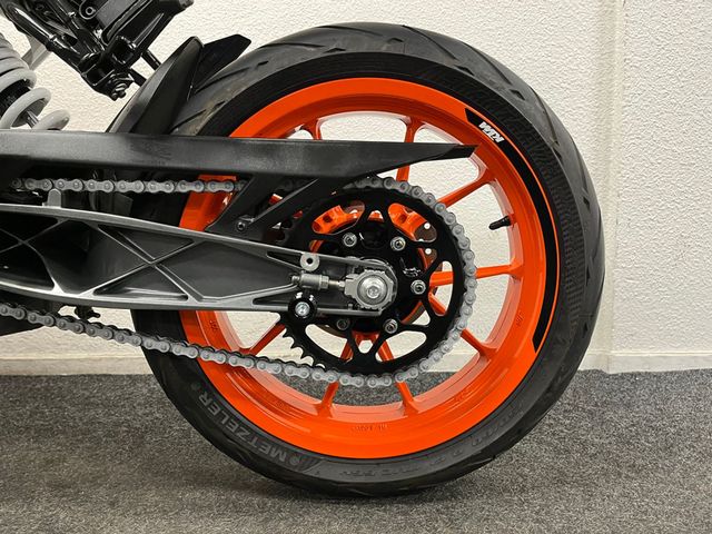 ktm - 390-duke