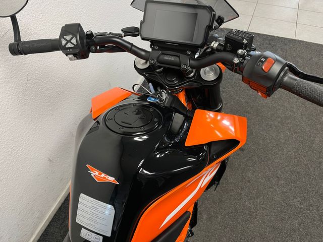 ktm - 390-duke