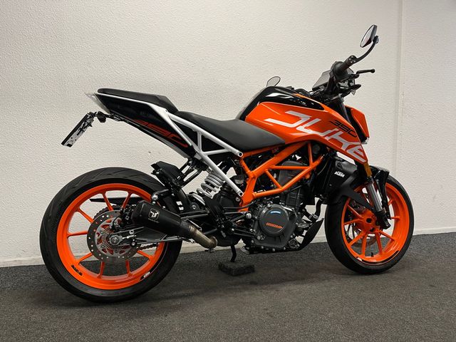 ktm - 390-duke