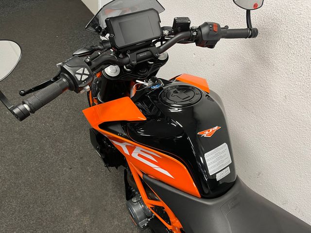 ktm - 390-duke