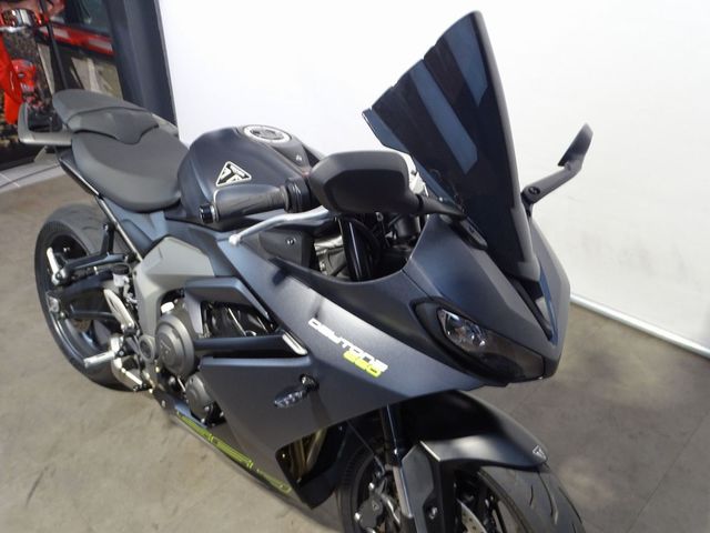 triumph - daytona-660